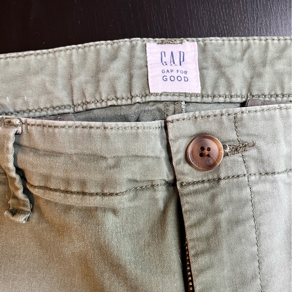 Gap Olive Green Capri Pants, Size 12 - Picture 2 of 11